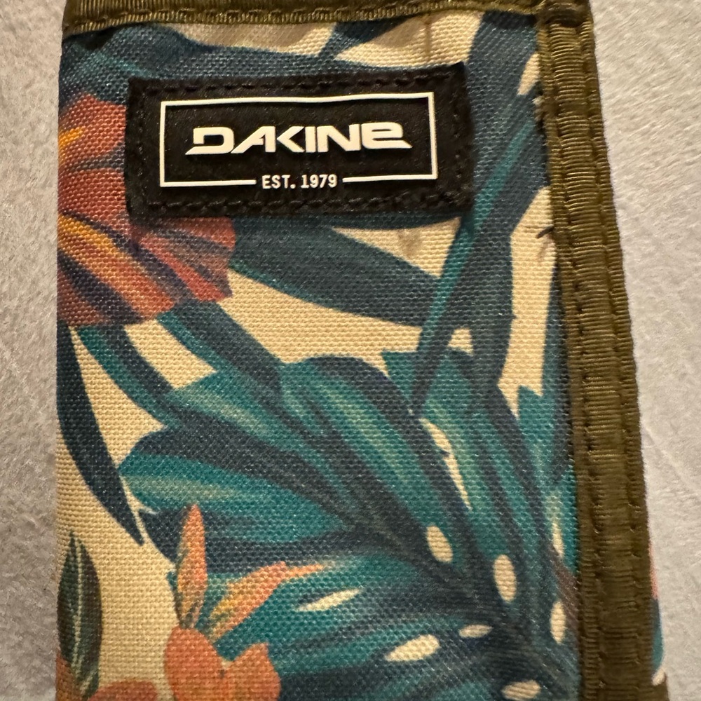 Dakine Tropical Leaf Print Wallet